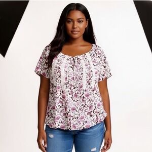 TORRID Crinkle Gauze Flutter Sleeve Top w/‎ Encased Elastic Hem is NWT!  Size 1X